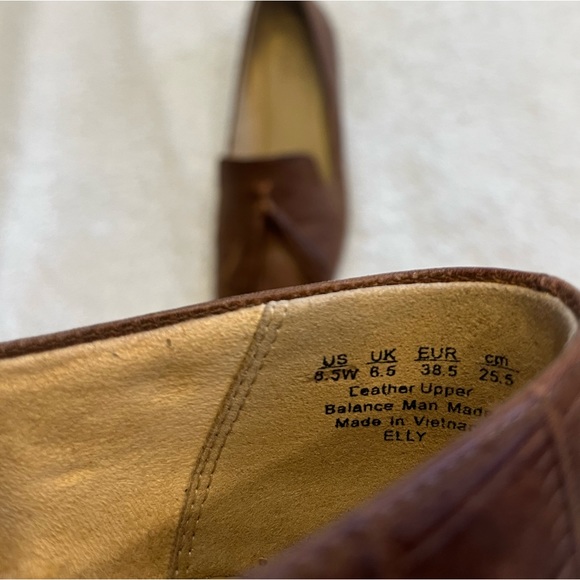 Naturalizer Elly flats - size 8.5W - Picture 4 of 4